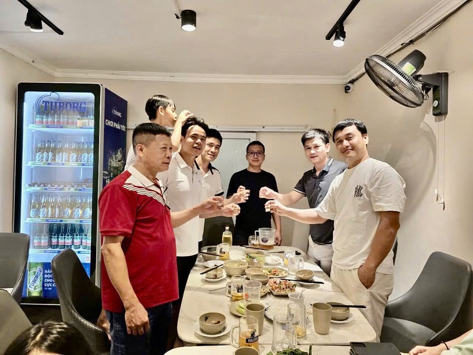 Quán ăn phố Kim Mã 130m² giá 25 triệu - Sang nhượng ngay!