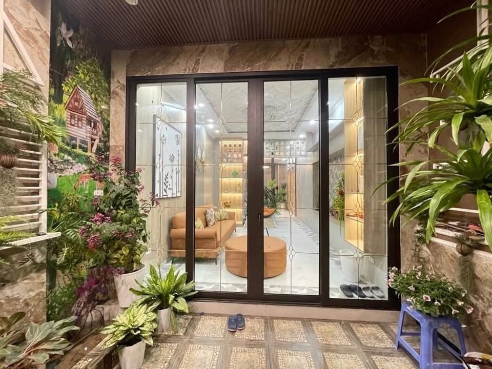 Biệt thự mini 175 Tây Sơn, Đống Đa 57m² giá 13 tỷ - Sân vườn thoáng mát!