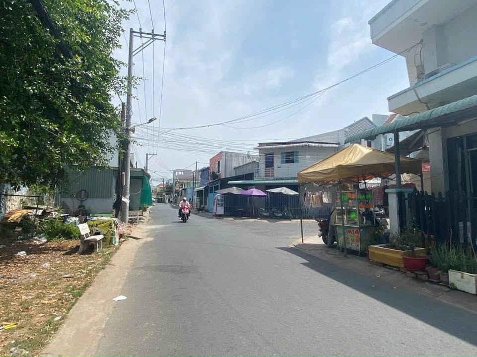 Đất góc 2 mặt tiền đường Lê Văn Nhung, 198m², giá 6.93 tỷ - Cơ hội đầu tư tuyệt vời!