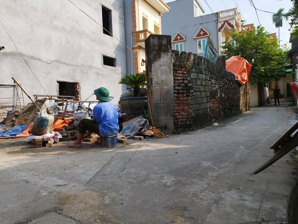 Đất lô góc Phù Lưu Tế 80m² - Gần UBND xã, giá thỏa thuận!