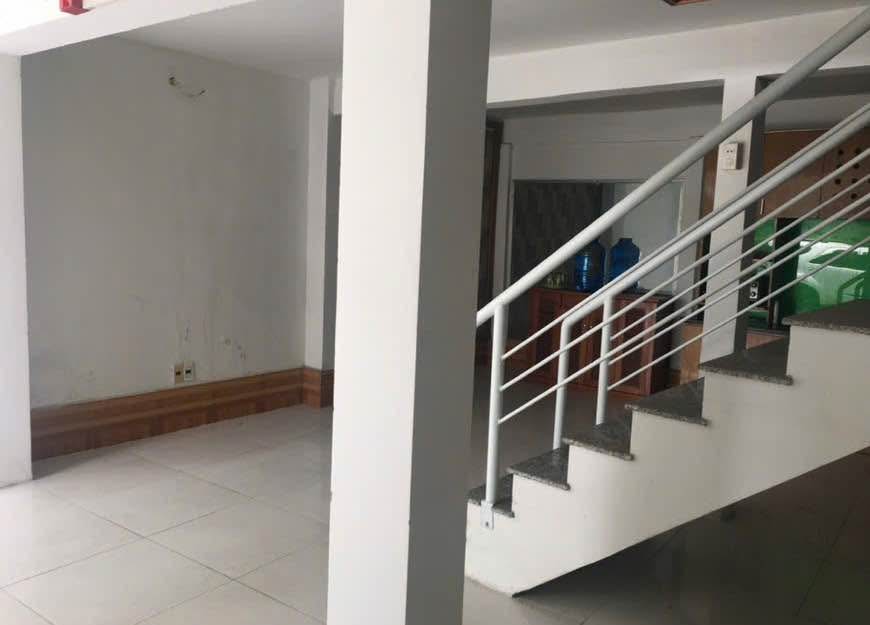Nhà mặt tiền kinh doanh Trần Phú - TP Huế 60m² giá 3 tỷ - Cơ hội đầu tư tuyệt vời!