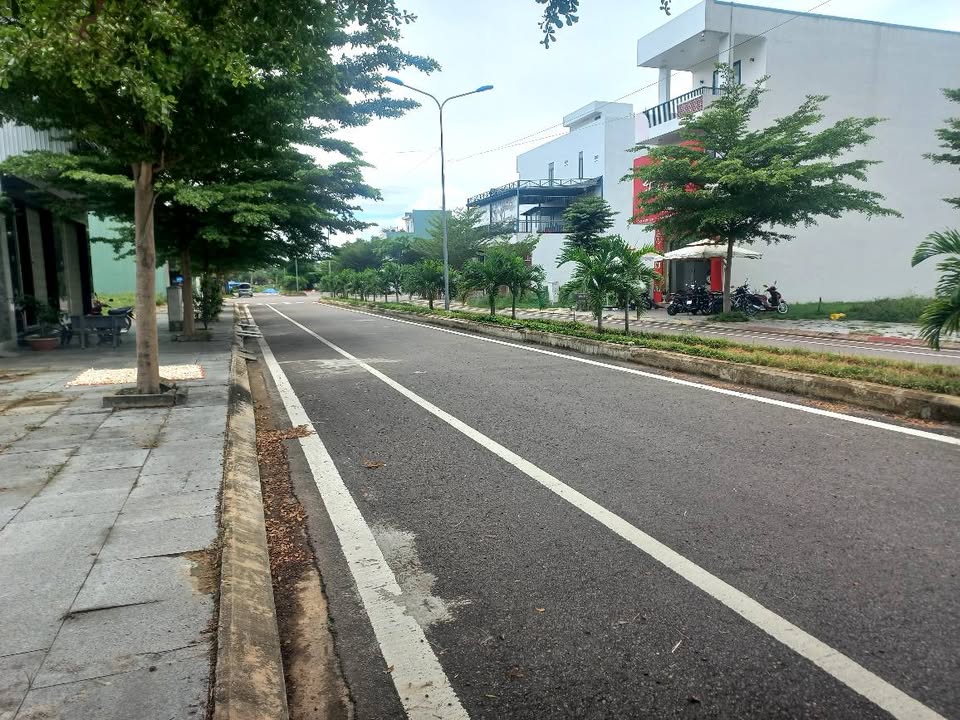 Đất nền An Nhơn 100m² giá 2 tỷ - Vị trí đắc địa gần trung tâm