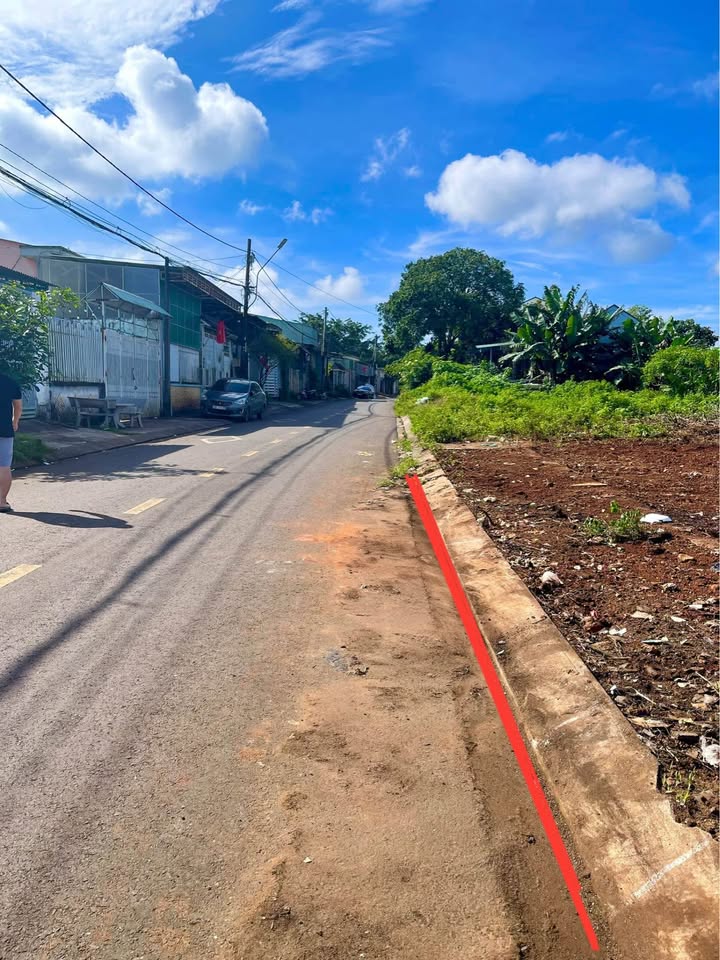 Đất đầu tư mặt tiền đường Ngô Thì Nhậm, Pleiku 405m² chỉ 4 tỷ - Cơ hội vàng cho nhà đầu tư!