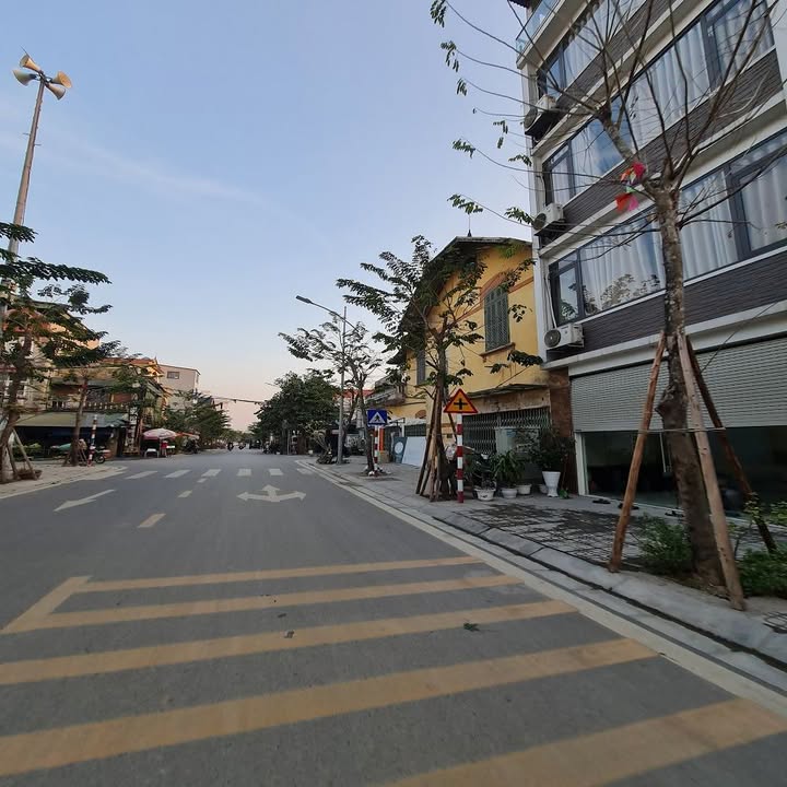 Đất nền Đa Tốn, Gia Lâm 72m² giá 5 tỷ - Mặt tiền rộng, vị trí đắc địa!