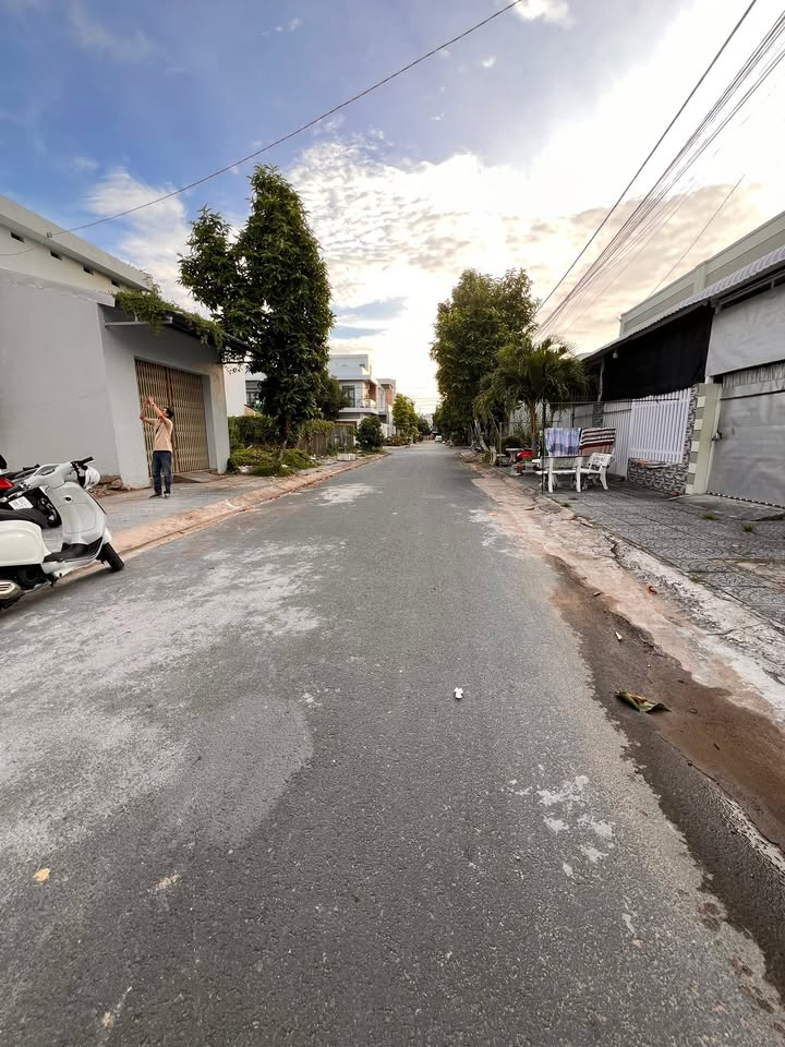 Nhà phố hiện đại Vĩnh Quang Rạch Giá 91m² giá 3.1 tỷ - Sẵn sàng vào ở!