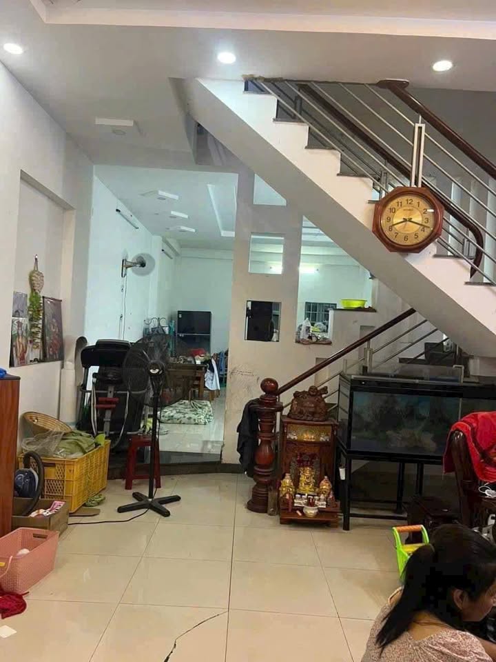 Nhà phố Hóc Môn 101.75m² giá 3.85 tỷ - Vị trí cực đẹp, sổ hồng riêng!