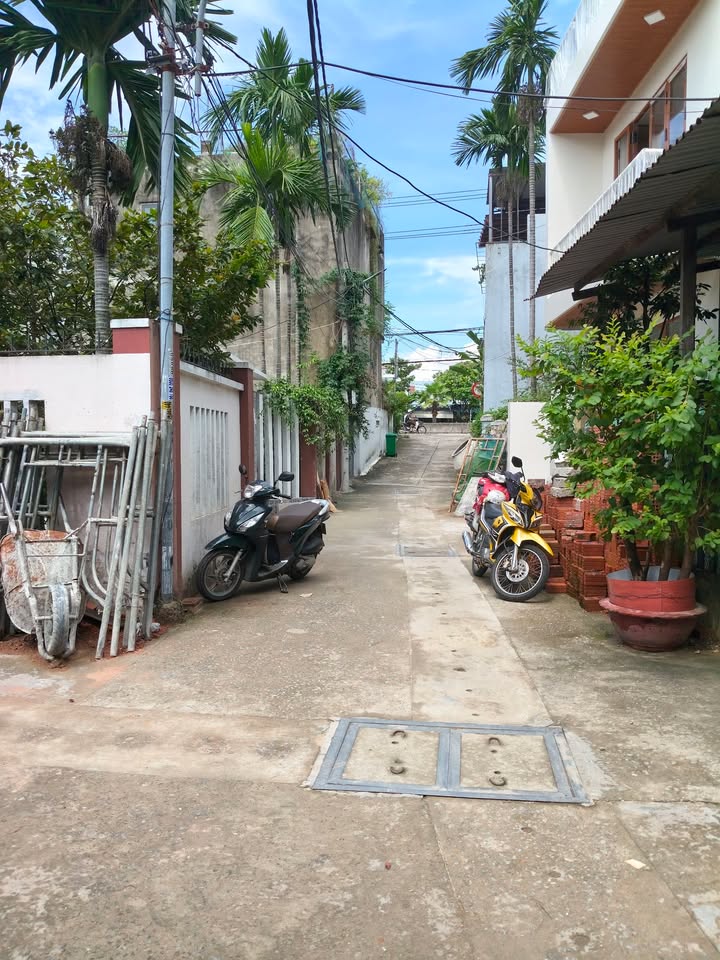 Đất nền đường Ngô Quyền, Sơn Trà 61m² giá 3 tỷ - Vị trí sát chợ, tiện ích đầy đủ!