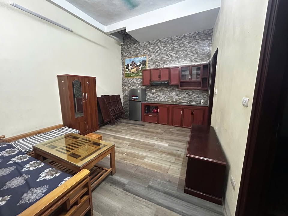 Căn hộ cho thuê tại Chùa Láng 50m² - Đầy đủ tiện nghi, chỉ việc vào ở!