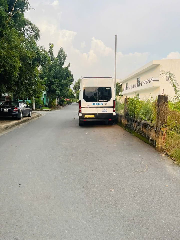 Nhà 2 tầng mặt tiền đường 179, Tân Phú, Thủ Đức 83m² giá 5 tỷ - Phù hợp ở và làm văn phòng!