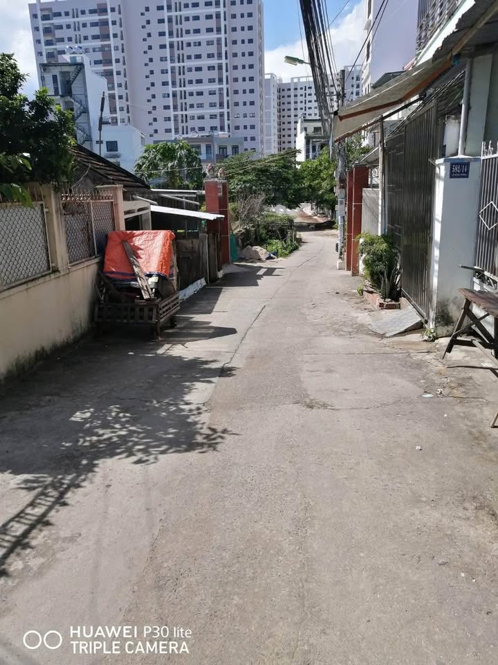 Nhà cấp 4 Hẻm Ô Tô Thông Đường Lê Hồng Phong 197m² giá 6.6 tỷ - Cơ hội đầu tư tuyệt vời!