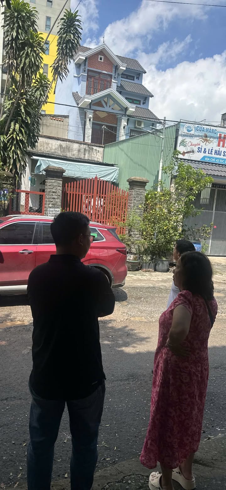 Nhà lầu trệt Dĩ An 201m² giá 8 tỷ - Kinh doanh và cho thuê thu nhập ổn định!