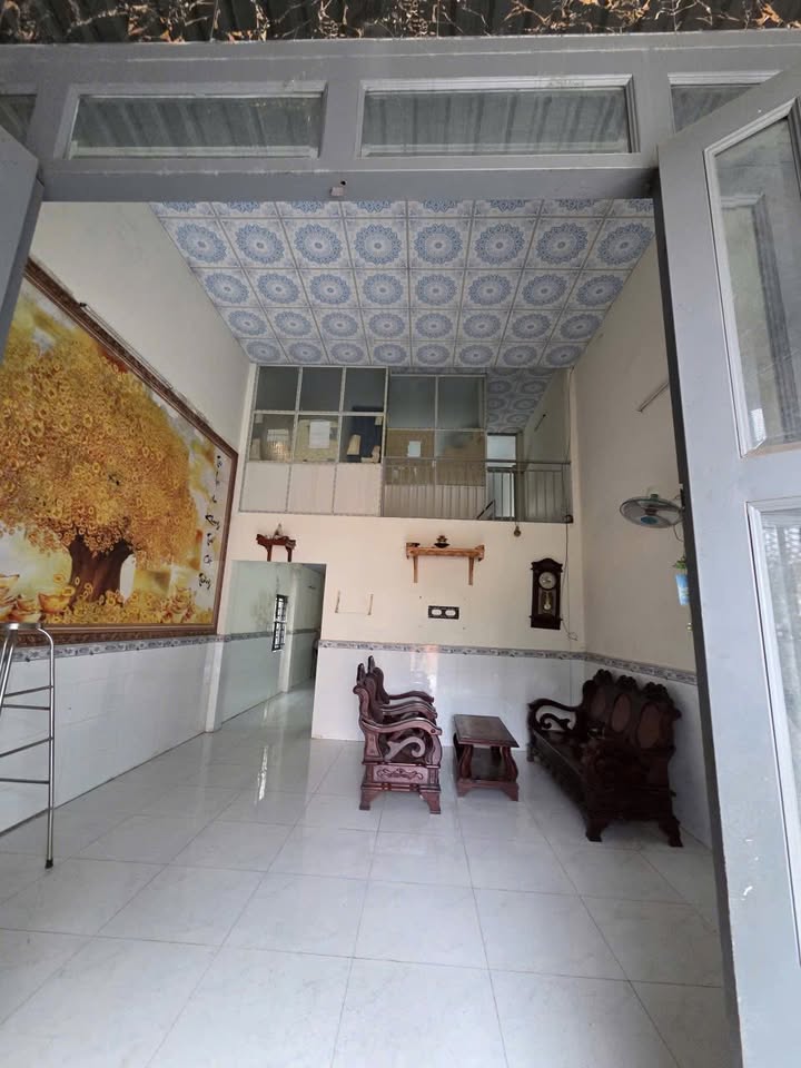 Nhà cho thuê Dĩ An 2 phòng ngủ giá chỉ 3.5 triệu - Gần chợ Tân Bình