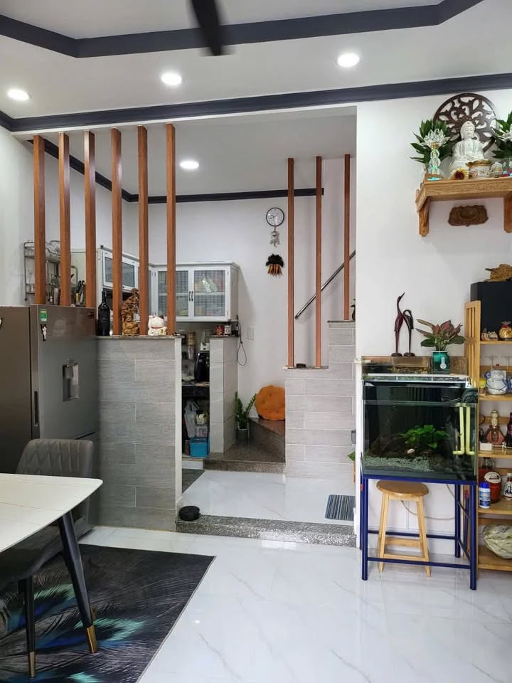 Nhà phố Tân Quý, Quận Tân Phú 22.275m² giá 3.39 tỷ - Nhà mới đẹp, chỉ việc vào ở!