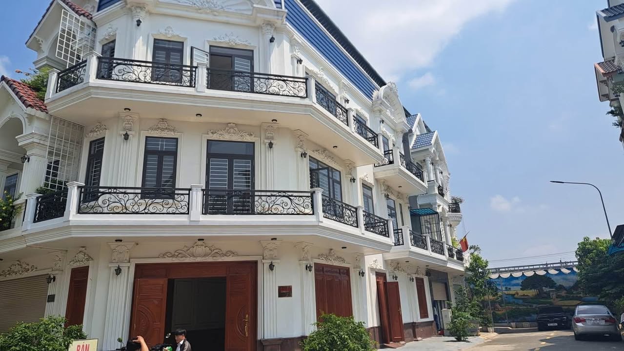 Nhà 2 mặt tiền N1, KDC Lê Phong An Phú, 97m² giá 7.4 tỷ - Kinh doanh thuận lợi!