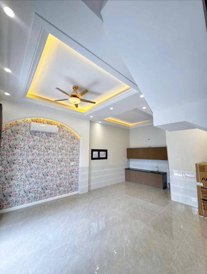 Nhà nguyên căn Bình Tân 5m x 13m giá 14 triệu - Full nội thất xịn sò