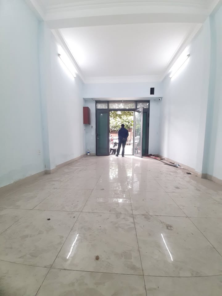 Nhà cho thuê hxh Bạch Đằng, Tân Bình 64m² giá 15.5 triệu - Phù hợp kinh doanh và sinh sống!