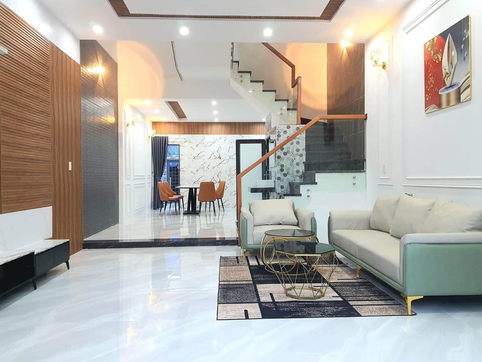 Nhà 3 tầng Phạm Công Trứ, Hoà Xuân 100m² giá 3.5 tỷ - Full nội thất, thương lượng