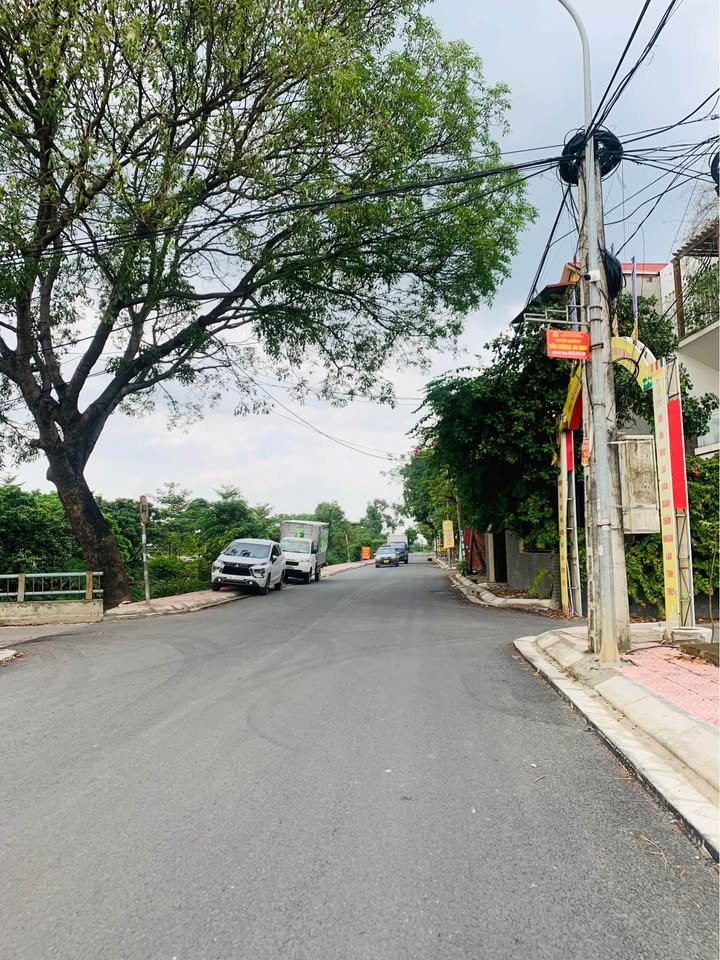 Đất đấu giá Song Phương 69m² giá 8 tỷ - Sổ đỏ chính chủ sẵn sàng giao dịch!