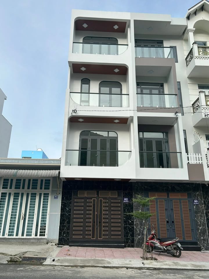 Bán nhà 4 tầng mặt đường Ngô Văn Sở, Bắc Nha Trang, 48m² - Giá chỉ 6 tỷ!