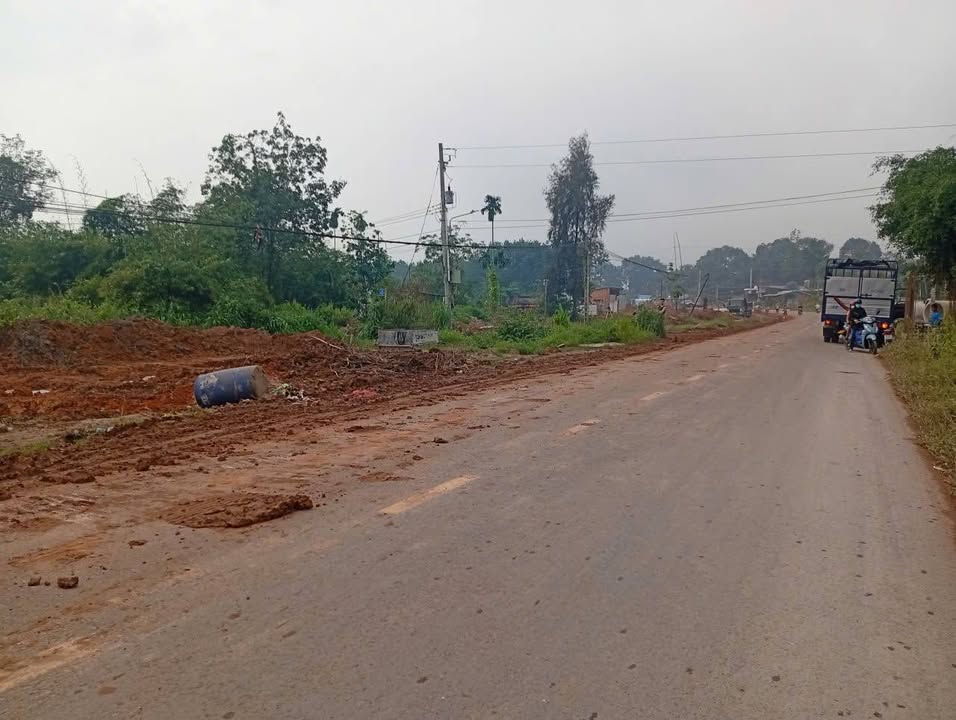 Đất nền kinh doanh 1,1 Hecta đường ĐT 748, Bến Cát - Giá 24.2 tỷ - Đầu tư sinh lời ngay!