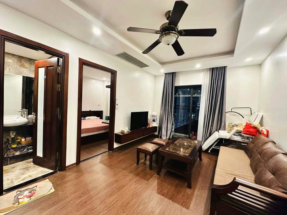 Căn hộ cho thuê 149 Lạc Long Quân 45m² - Full nội thất, chỉ việc xách vali vào ở!