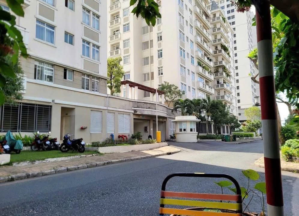 Biệt thự góc 2 mặt tiền Mỹ Thái 2, Phú Mỹ Hưng, Q7 - Sang trọng và thoáng mát!