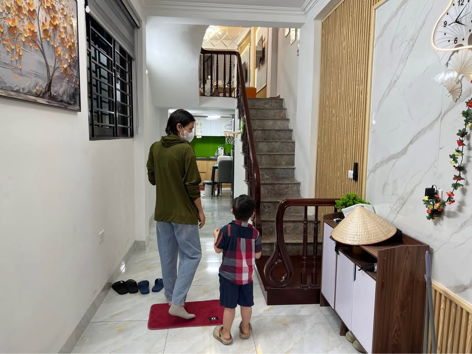 Nhà riêng Hoàng Mai 26m² giá 5.4 tỷ - Lô góc thoáng mát, nội thất cao cấp!