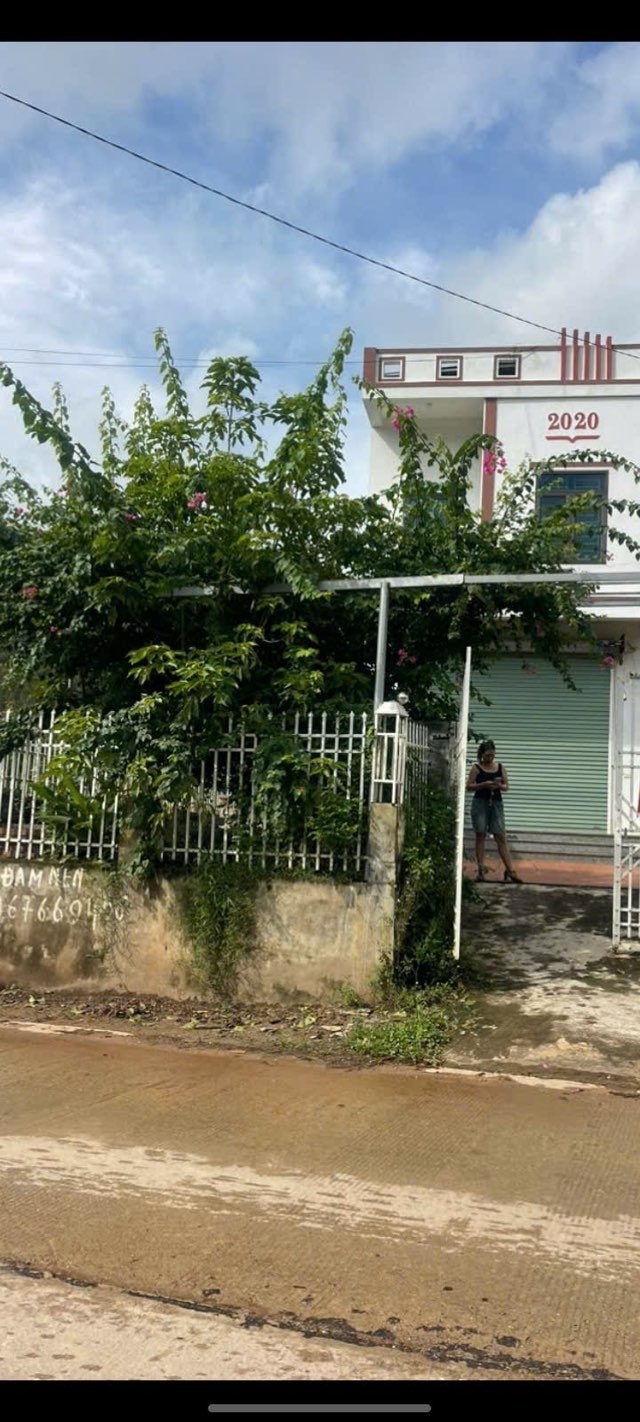 Nhà 2 tầng Vô Tranh, Lục Nam 300m² giá 1 tỷ - Cơ hội đầu tư tuyệt vời!