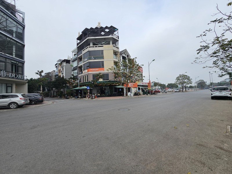 Bán đất khu đấu giá Việt Hưng Long Biên 75m² giá 23 tỷ - Ô tô tránh, mặt tiền rộng!