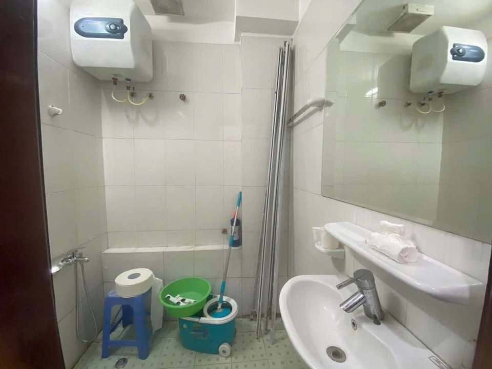 Căn hộ cho thuê Ngọc Thụy 30m² giá 2.6 triệu - Đầy đủ nội thất, ô tô đỗ cửa!