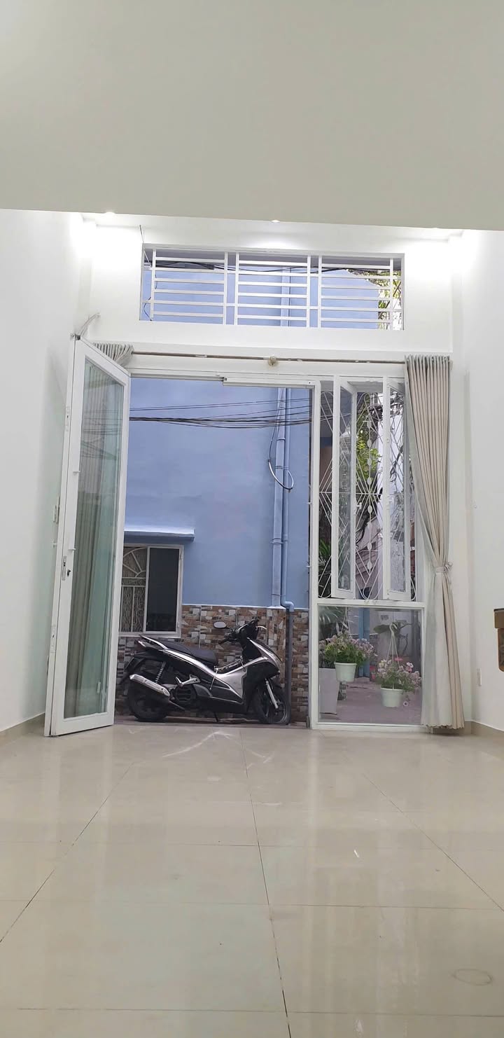 Nhà phố quận 3, 36m² giá 9 tỷ - Vị trí vàng gần công viên Tao Đàn!