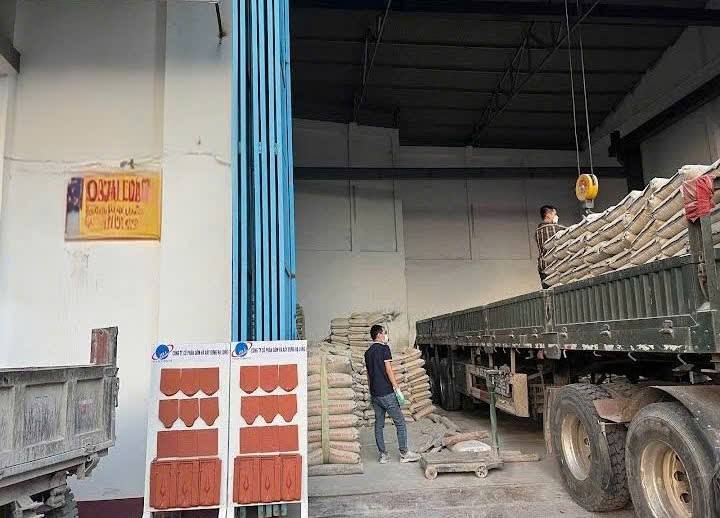 Kho xưởng cho thuê mặt đường Võ Nguyên Giáp 250m² giá 15 triệu - Đường lớn, thuận tiện giao thông!