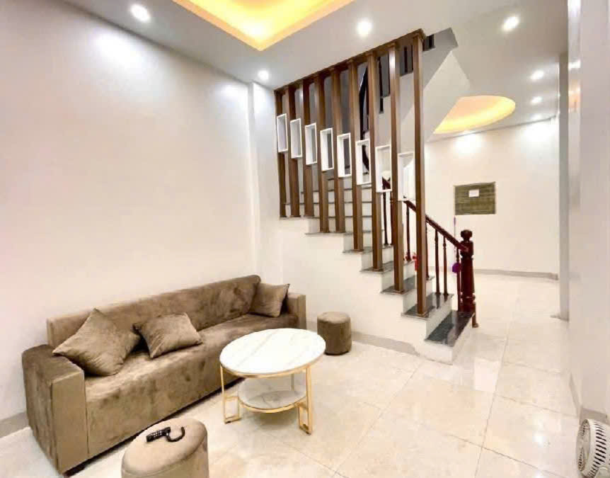 Nhà 6 phòng ngủ Phương Canh, Nam Từ Liêm 37m² giá 5 tỷ - Dân trí cao, gần chợ!