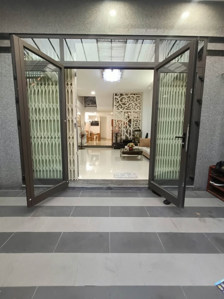 Nhà 3 tầng mặt tiền đường Thân Cảnh Phúc, Hải Châu, Đà Nẵng 103m² - Nhà mới, vào ở ngay!