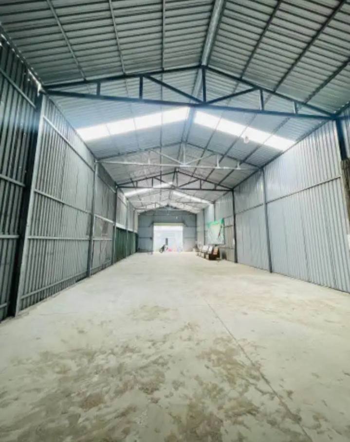 Kho cho thuê trên đường Nguyễn Văn Linh, Bình Chánh 280m² - Giá 15 triệu/tháng, thuận tiện cho xe tải 10 tấn!