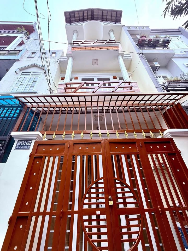 Nhà đẹp 3 tầng tại Lê Văn Khương, 52m² chỉ 6.3 tỷ - Dọn vào ở ngay!