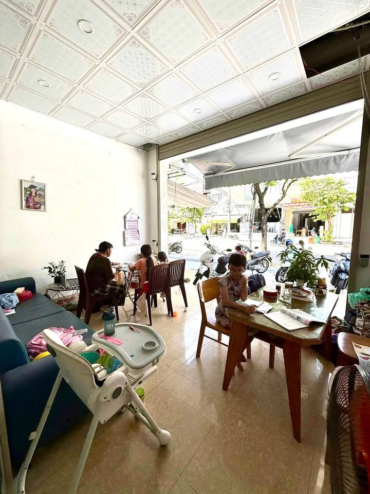 Nhà cấp 4 gác lững 100m² tại 203 Phùng Hưng, Đà Nẵng - Giá 8.7 tỷ, cho thuê 10 triệu/tháng!