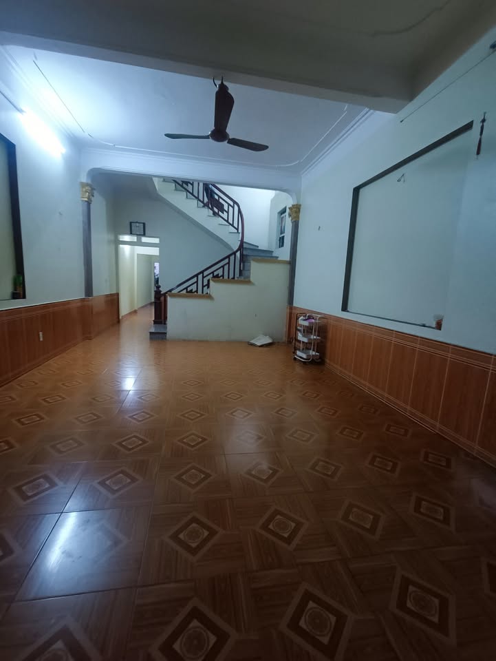 Nhà cho thuê 2 tầng tại Khu Phố Quế Tân - Giá chỉ 6 triệu/tháng!