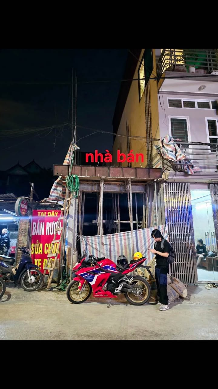 Nhà 6 tầng thang máy mặt đường Sài Đồng 34m² giá 8.6 tỷ - Kinh doanh sầm uất!