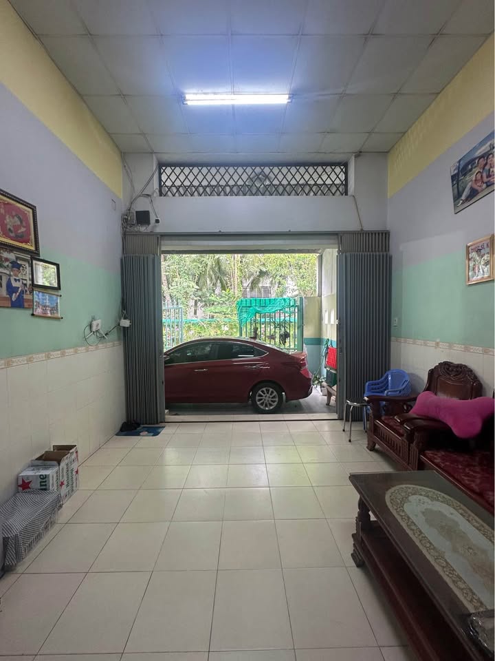 Nhà bán Hẻm Phan Bội Châu, Bình Khánh 176m² giá 3 tỷ - Sân đậu xe hơi rộng rãi!