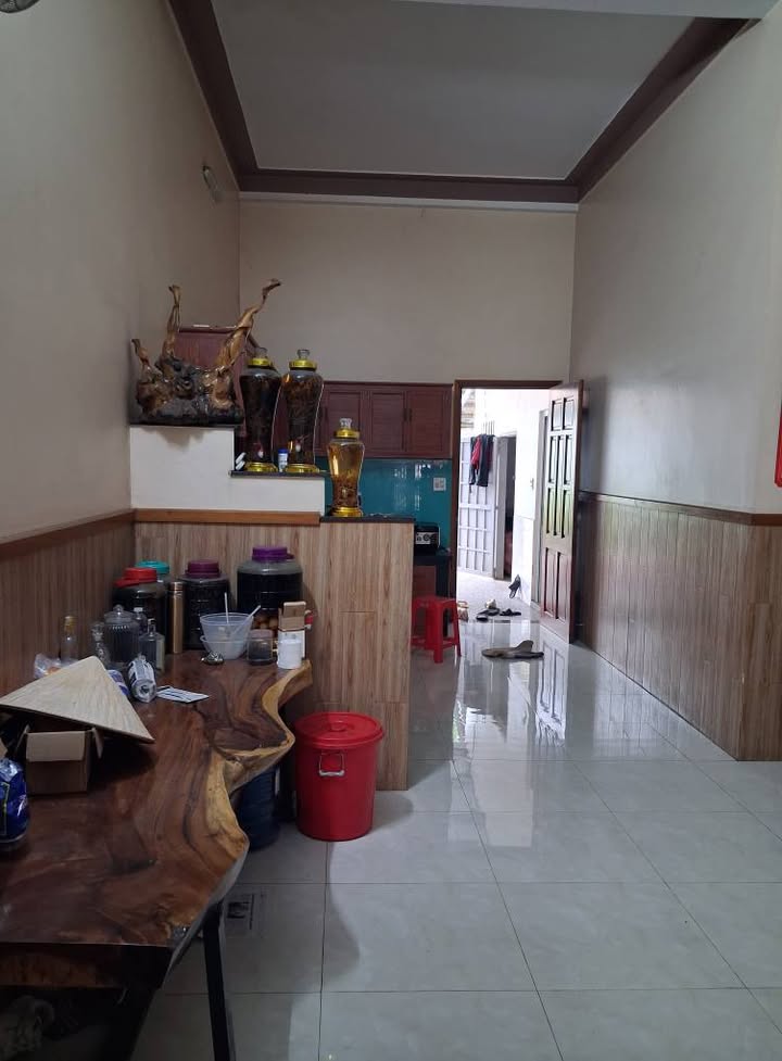 Nhà phố Bảo Lộc 260m² giá 5.5 tỷ - Mặt tiền Quốc lộ 20, thương lượng ngay!