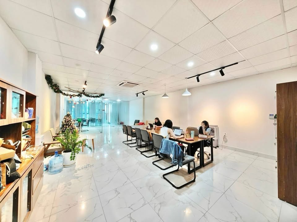 Căn hộ cho thuê Nguyễn Xiển 80m² giá 9.5 triệu - Nhận bàn giao ngay!