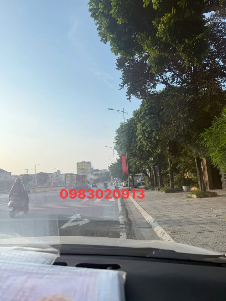 Đất Nông Trang Việt Trì 90m² giá 5 tỷ - Đường ô tô tránh, gần phố ẩm thực!