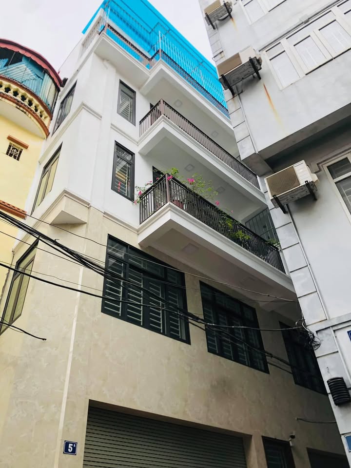 Nhà nguyên căn cho thuê tại ngõ 172 Xuân Đỉnh - 50m² giá 20 triệu/tháng, không gian sống lý tưởng!