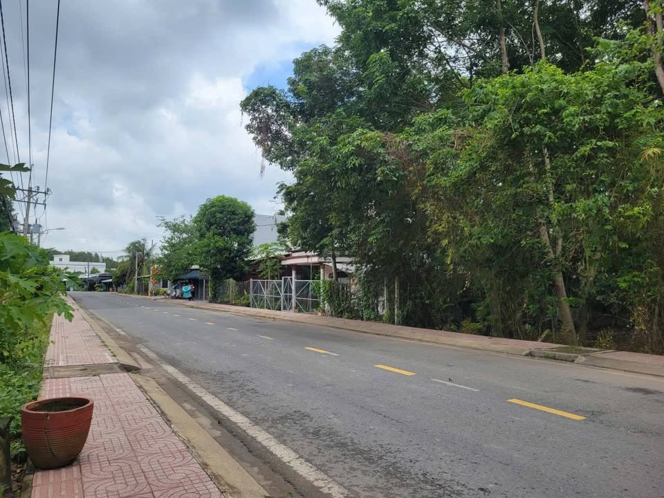 Nhà mặt tiền Trung Lập, Củ Chi 240m² giá 2.65 tỷ - Đầu tư sinh lời ngay!