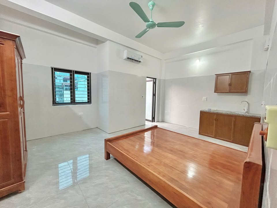 Studio cho thuê tại 35 Tu Hoàng, Bắc Từ Liêm, 28m² - Đầy đủ nội thất, giá chỉ 3.5 triệu!