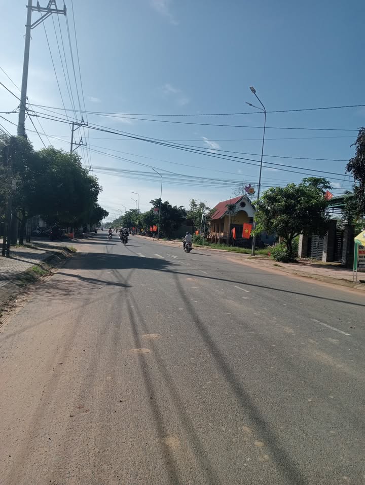 Đất mặt tiền đường Âu Cơ, 90m² giá 1.5 tỷ - Cơ hội đầu tư hấp dẫn!