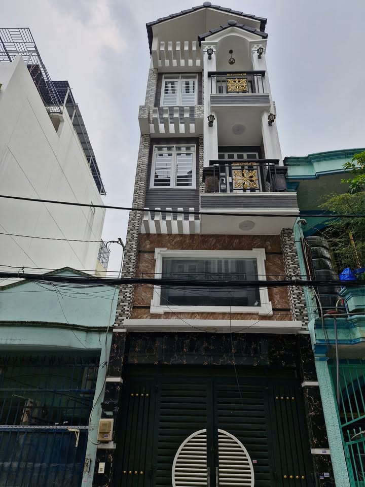 Nhà 1 trệt, 2 lầu tại Huỳnh Văn Nghệ, 35m² giá 6.5 tỷ - Nhà mới xây, hoàn công đầy đủ!