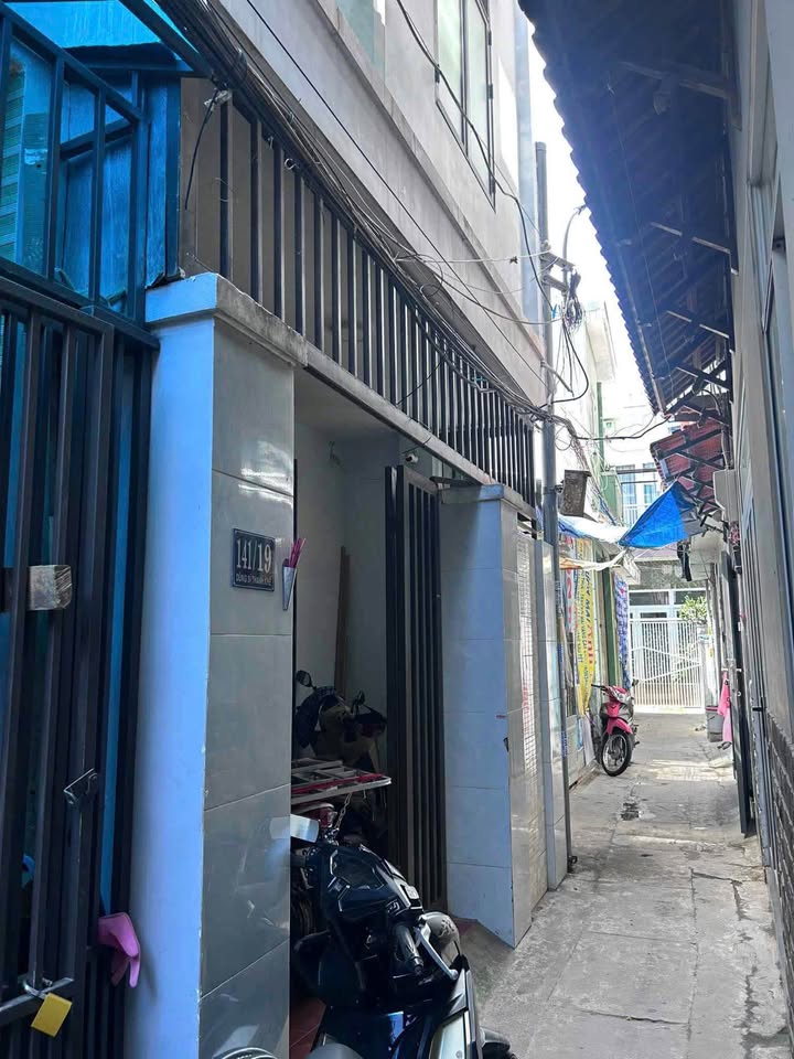 Nhà 3 tầng 141/19 Dũng Sĩ Thanh Khê 52.1m² giá 3.65 tỷ - Vị trí đắc địa gần biển!