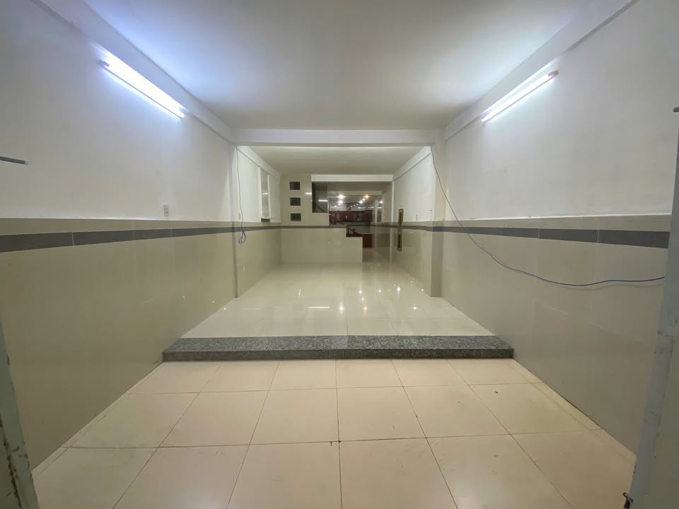 Nhà phố Tân Bình 72m² giá 9.7 tỷ - Vị trí đẹp, an ninh tuyệt đối!